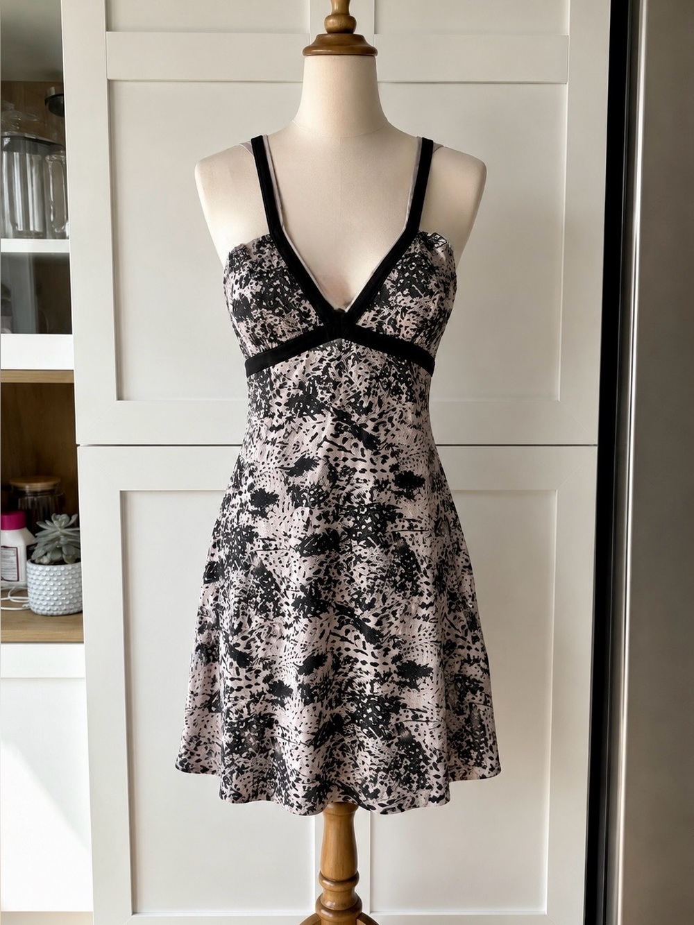 ELEMENT Floral Lace-Trim dress  in Blush and Black